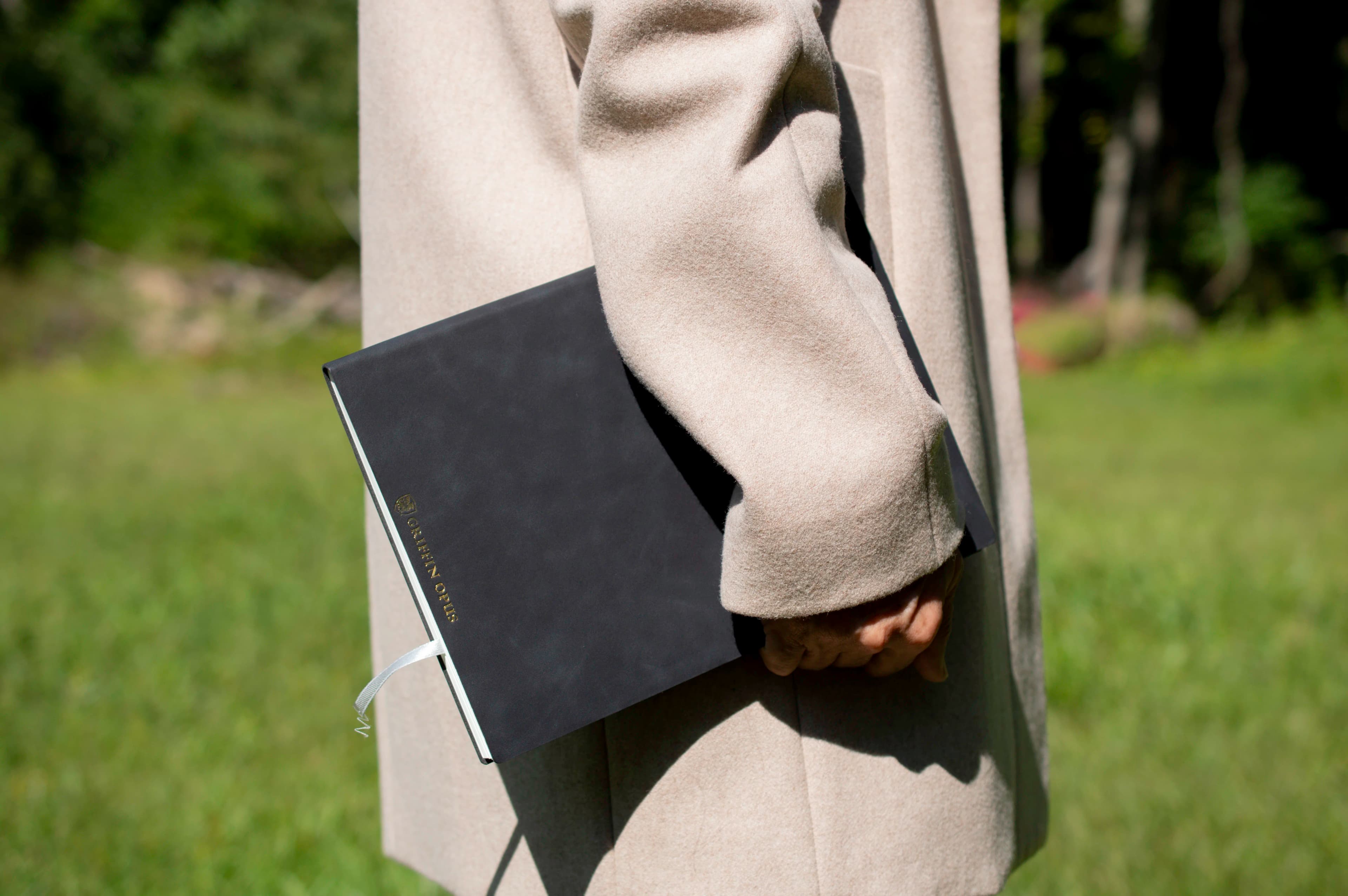 How to Stay Organized Without Carrying Multiple Notebooks